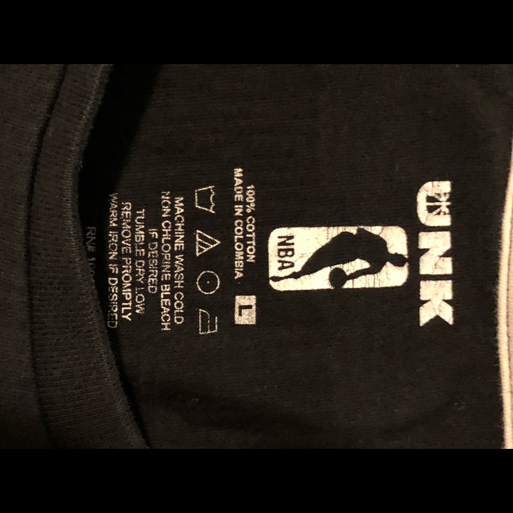 New York Knicks UNK NBA T-Shirt Size Men’s Large